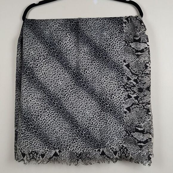 Pashma Silk and Cashmere Large Mixed Animal Print Wrap Scarf - Picture 9 of 9